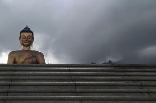 Sri Lanka phát hiện 17 tượng Phật mạ vàng tại kinh đô cổ Anuradhapura