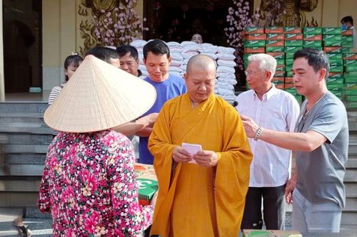 Ấm lòng mùa Vu Lan ở ngôi chùa miền quê Cà Mau