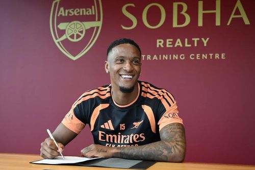 Arsenal chính thức chiêu mộ thành công Ezri Konsa