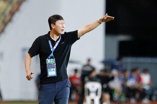 Nước cờ cao tay của HLV Kim Sang-sik thay đổi trận chung kết ASEAN Cup 2026
