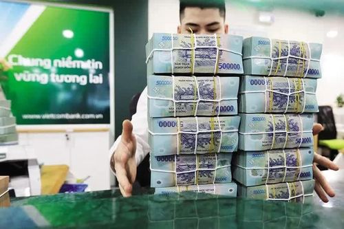 [SPOTLIGHT] Ngân hàng và bất động sản huy động hơn 220 nghìn tỷ đồng trái phiếu