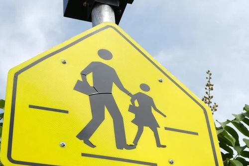 5 mẹo an toàn cần nhớ khi đi qua khu vực trường học