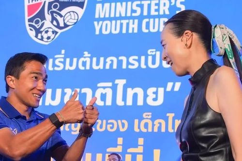 Lo không có đủ CĐV đến xem chung kết, Thái Lan mang vé đến tặng trường học và học viện