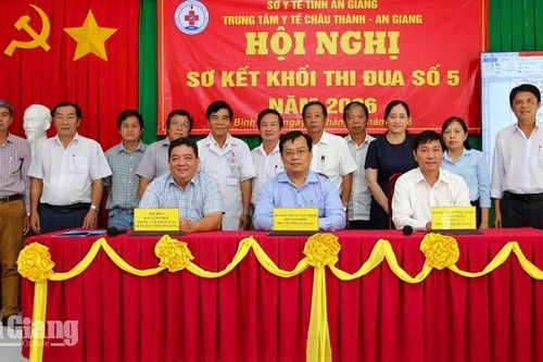 11 trung tâm y tế thi đua thực hiện 3 đột phá năm 2026