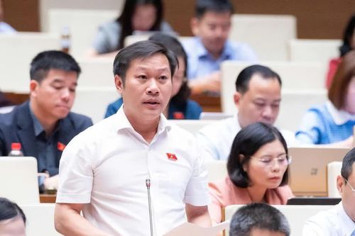 Đẩy mạnh phân cấp, phân quyền, giảm tầng nấc quản lý và thủ tục hành chính