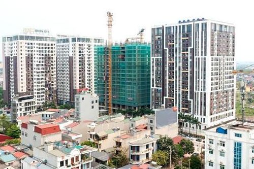 Thanh khoản bất động sản suy giảm: Giá vẫn cao, người mua ngày càng khó tiếp cận vốn