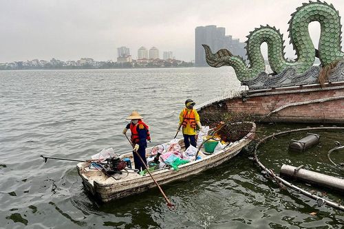 Bảo vệ ao hồ - giữ 'lá phổi xanh'
