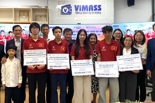 Trao thưởng đội tuyển đoạt giải Vòng Chung kết toàn cầu Olympic Kinh tế 2026