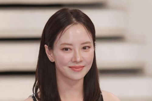 Song Ji Hyo đến Việt Nam bất ngờ dành lời khen cho Lê Dương Bảo Lâm và Cris Phan: 'Có nguồn năng lượng hài hước'