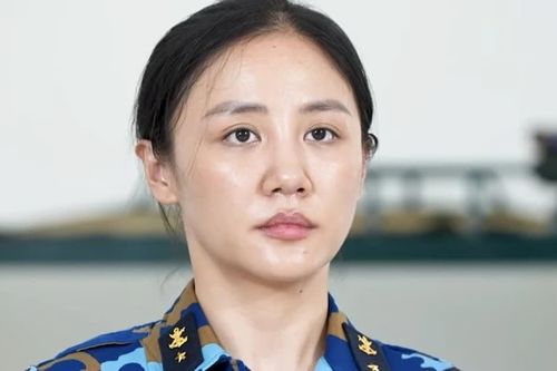 Sao nhập ngũ chấn chỉnh dàn nghệ sĩ