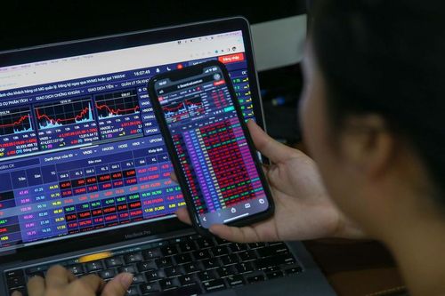 VN-Index phát tín hiệu bứt phá, công ty chứng khoán dự báo hướng tới 1.840 điểm