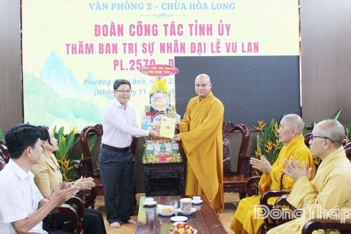 Đồng chí Trần Thanh Nguyên thăm, chúc mừng Ban Trị sự Giáo hội Phật giáo Việt Nam tỉnh nhân dịp Lễ Vu Lan
