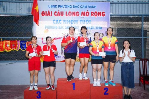 Phường Bắc Cam Ranh bế mạc Giải cầu lông các nhóm tuổi mở rộng lần thứ I