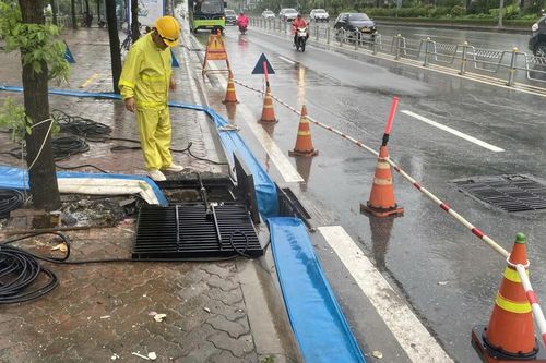 Hà Nội tiếp tục mưa lớn trong đêm, ghi nhận một số điểm ngập nhẹ
