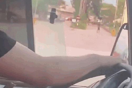 Bắc Ninh: Video học lái xe đăng lên mạng hé lộ lỗi không thắt dây an toàn