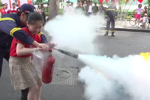Trải nghiệm thực tế giúp trẻ chủ động phòng cháy chữa cháy