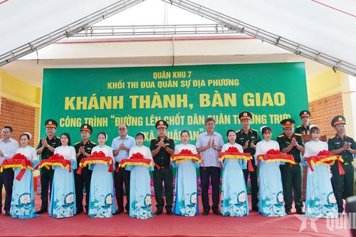 Quân khu 7 khánh thành công trình đường lên chốt dân quân thường trực xã Thuận An (Lâm Đồng)