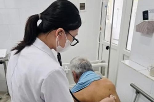 Bác sĩ cảnh báo nguy cơ ngộ độc thuốc giảm đau và hạ sốt từ tự ý sử dụng