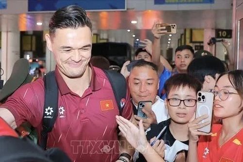 ASEAN Cup 2026: Đội tuyển Việt Nam về Hà Nội, tinh thần hứng khởi, sẵn sàng tái đấu Thái Lan