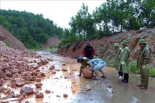 Ứng phó bão số 4: Quảng Ninh tập trung chống sạt lở sau mưa lớn