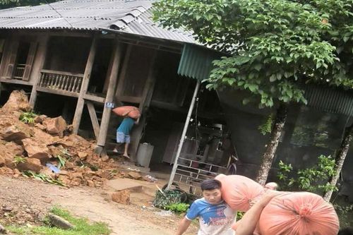 Mưa bão diễn biến phức tạp, Thanh Hóa khẩn cấp di dời hàng trăm hộ dân