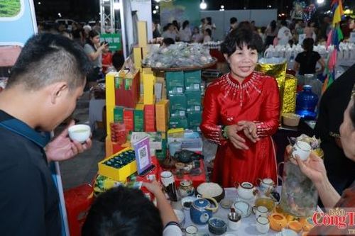 Đặc sản Thanh Hóa 'ghi điểm' tại hội chợ miền Trung - Tây Nguyên