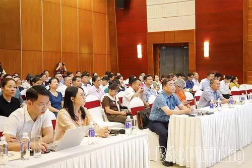 Trang bị kỹ năng phát hiện sớm, hỗ trợ trẻ em khuyết tật cho 130 cán bộ y tế