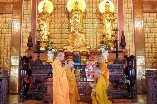 Lâm Đồng: Trang nghiêm lễ Tự tứ và tạ pháp mãn hạ tại chùa Pháp Hoa