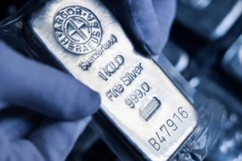 Giá bạc thế giới áp sát mức 70 USD/ounce