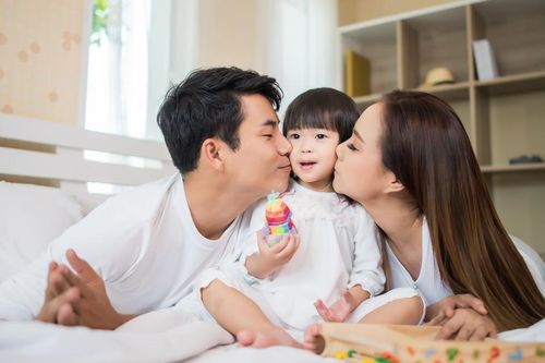 Trẻ lớn lên EQ thấp vì 8 hành vi quen thuộc khi nuôi dạy con của cha mẹ