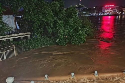 Đợt mưa lớn kéo dài hơn dự báo, đề phòng rủi ro đa thiên tai