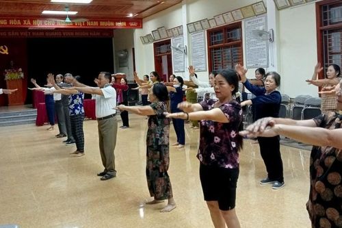 Muốn về già sống thọ, khỏe mạnh cần chăm sóc sức khỏe từ tuổi trung niên