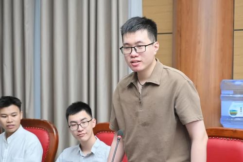 Rèn trí, luyện sức, tôi bản lĩnh cho 18 tân bác sĩ, cử nhân