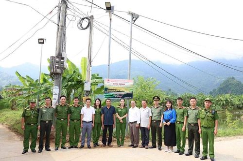 Lai Châu: Thắp sáng đường bản, xây dựng khu dân cư an toàn, văn minh
