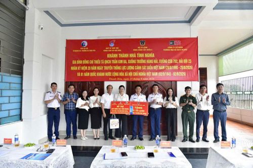 Cảnh sát biển trao nhà tình nghĩa cho quân nhân có hoàn cảnh khó khăn