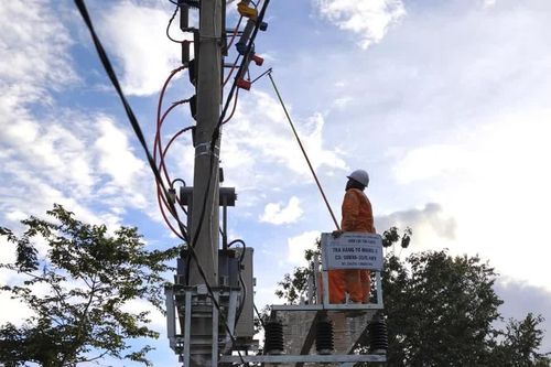 Điện Biên: đóng điện 3 trạm biến áp phục vụ nhân dân đón Tết Độc lập 2/9