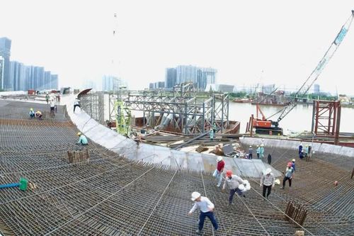 Điều chỉnh thời gian lai dắt nhịp chính cầu đi bộ qua sông Sài Gòn