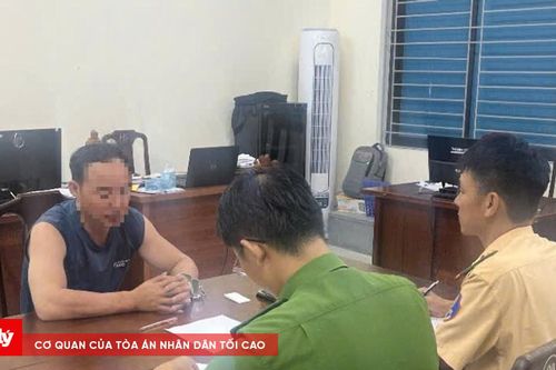 CSGT Huế chặn xe khách, bắt đối tượng truy nã