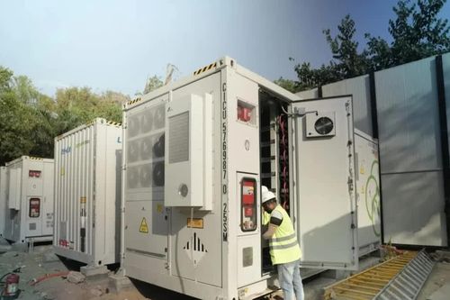 Hợp tác thúc đẩy phát triển pin lưu trữ năng lượng và AI cho hạ tầng điện