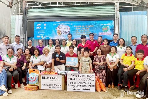 ‘Khát vọng sống’ thắp lửa yêu thương cho gia đình bệnh tật hiểm nghèo