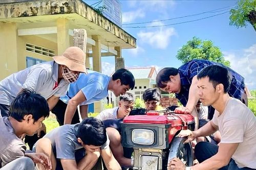 Học nghề, mở lối sinh kế