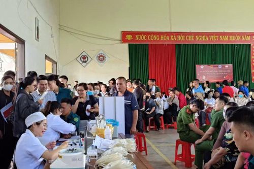 Hơn 380 đơn vị máu được tiếp nhận tại 'Giọt hồng Nam Ban'