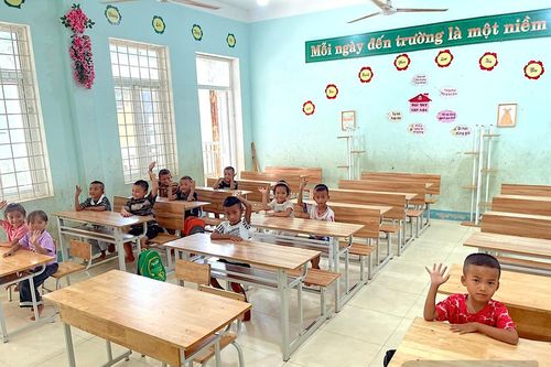 Trường mới ở vùng biên
