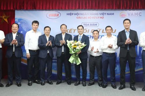 Câu lạc bộ Xử lý nợ kết nạp hội viên và ra mắt Ban Chủ nhiệm