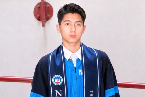 Choáng ngợp 'profile' của thủ khoa Kinh tế Quốc dân: GPA 4.0, bài báo quốc tế