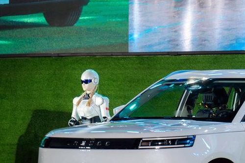 Lý do nhiều hãng ô tô Trung Quốc nhanh chóng tham gia cuộc đua robot hình người