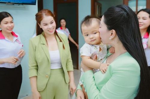 Trao 82 phần quà tại Trung tâm Nuôi dưỡng người có công và Công tác xã hội Phú Yên