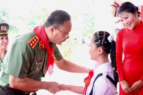 Trường Văn hóa CAND: Mở lối tương lai cho trẻ em yếu thế