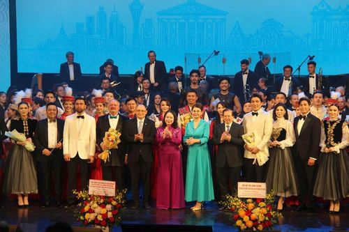 Những thanh âm đồng điệu vun đắp tình hữu nghị Việt Nam - Kazakhstan