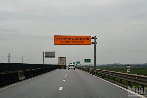 Giữ khoảng cách an toàn trên cao tốc: Nghiêm minh, không máy móc